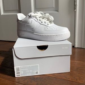 Never worn Nike Air Force 1 ‘07 women’s size 9